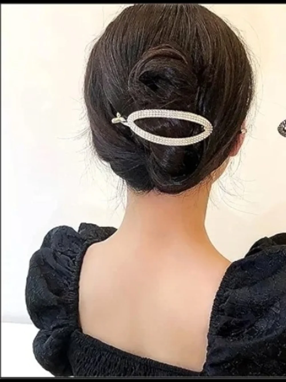 Elegant Faux Pearl & Gold-Tone Oval Hair Clip -  BNIB